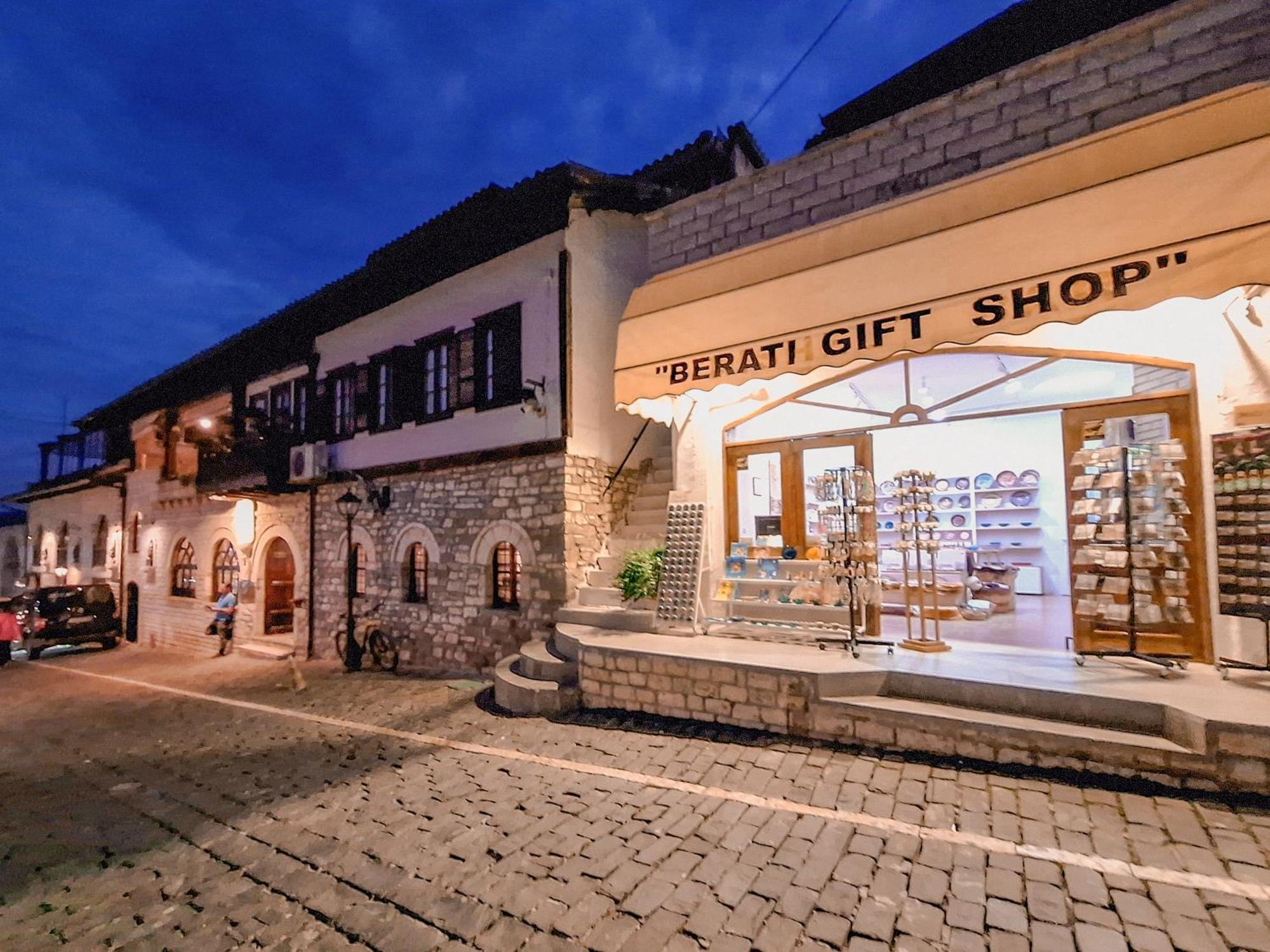 Villa Mishel Suites Μπεράτ Εξωτερικό φωτογραφία